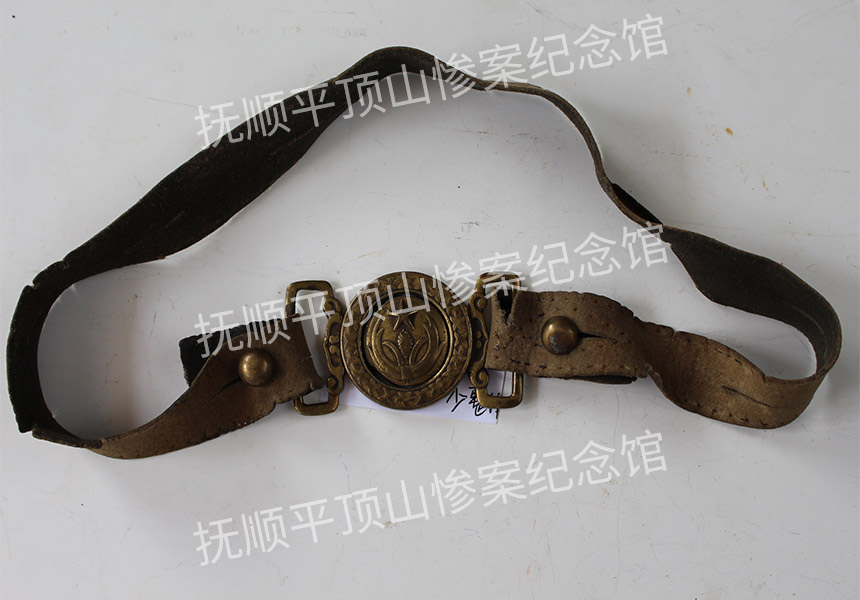 总612-二十世纪日本陆军铜钮帆布腰带.jpg